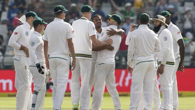 South Africa pacers Vernon Philander, Morne Morkel and Kagiso Rabada wrecked the Indian batting at Newlands despite the absence of Dale Steyn in the second innings.(AP)