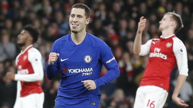 Chelsea's Eden Hazard (C) will return from his calf injury for the first leg of the League Cup semi-final against Arsenal.(AP)