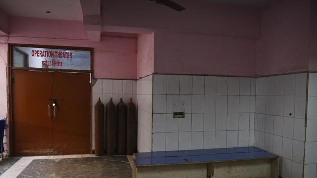 Anjum’s body was found drenched in blood, her head smashed in, near the first floor waiting room lobby of Palwal Hospital. (Vipin Kumar / HT Photo) Anjum’s body was found drenched in blood, her head smashed in, near the first floor waiting room lobby of Palwal Hospital. (Vipin Kumar / HT Photo)