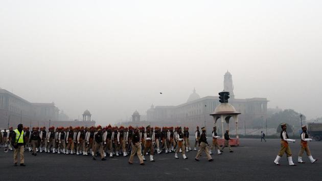 Delhi Police Jawans march on during Republic Day rehearsals at Vijay Chowk. (Vipin Kumar / HT Photo) Delhi Police Jawans march on during Republic Day rehearsals at Vijay Chowk. (Vipin Kumar / HT Photo)