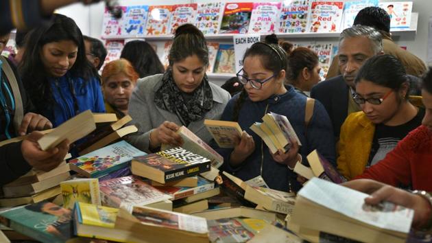 The tribe of readers who prefer a physical book to an ebook is strong and growing.(Sushil Kumar/HT PHOTO) The tribe of readers who prefer a physical book to an ebook is strong and growing.(Sushil Kumar/HT PHOTO)
