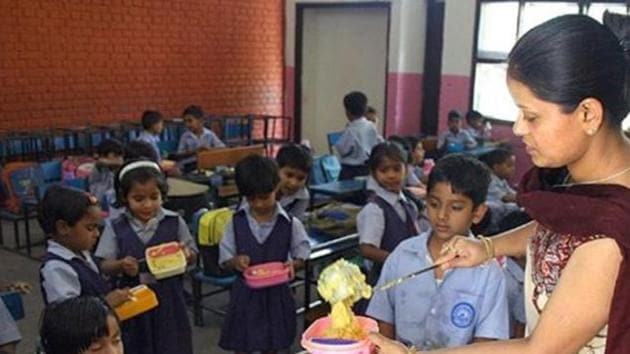 The ministry has sanctioned Rs 40 crore to the state government for serving mid-day meals to 15.50 lakh children of elementary classes in state-run schools. (HT File) The ministry has sanctioned Rs 40 crore to the state government for serving mid-day meals to 15.50 lakh children of elementary classes in state-run schools. (HT File)