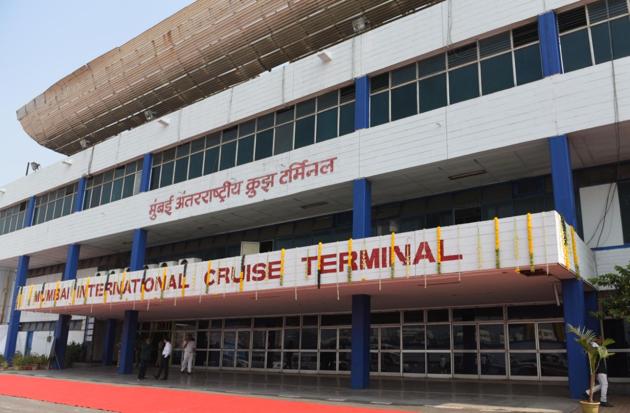 mumbai international cruise terminal nearest railway station