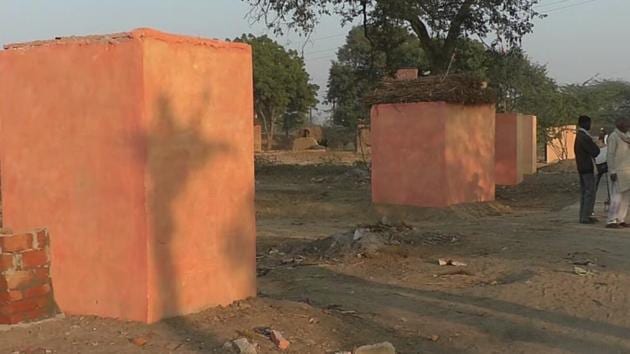 The district administration had constructed 350 toilets in the village under the Swachh Bharat Abhiyan. (HT Photo) The district administration had constructed 350 toilets in the village under the Swachh Bharat Abhiyan. (HT Photo)