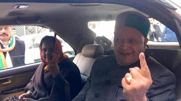 Former Himachal Pradesh CM Virbhadra Singh with his wife Pratibha Singh after casting their vote in Shimla on November 9, 2017. (HT File Photo) Former Himachal Pradesh CM Virbhadra Singh with his wife Pratibha Singh after casting their vote in Shimla on November 9, 2017. (HT File Photo)