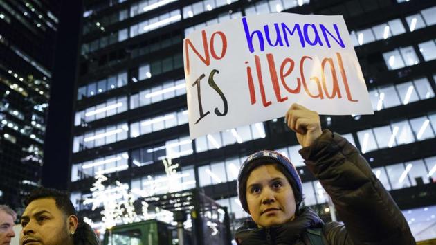 Activists rally for the passage of a "clean" Dream Act, one without additional security or enforcement measures, outside the New York office of Sen. Chuck Schumer (D-NY), January 10, 2018 in New York City. (AFP) Activists rally for the passage of a "clean" Dream Act, one without additional security or enforcement measures, outside the New York office of Sen. Chuck Schumer (D-NY), January 10, 2018 in New York City. (AFP)