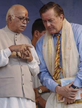 Former Indian Deputy Prime Minister LK Advani speaks with former US Senator Larry Pressler (R) in Cochin on 24 September 2003 at the inauguration of the 50th birthday celebrations of Mata Amritanandamayi. (AFP) Former Indian Deputy Prime Minister LK Advani speaks with former US Senator Larry Pressler (R) in Cochin on 24 September 2003 at the inauguration of the 50th birthday celebrations of Mata Amritanandamayi. (AFP)