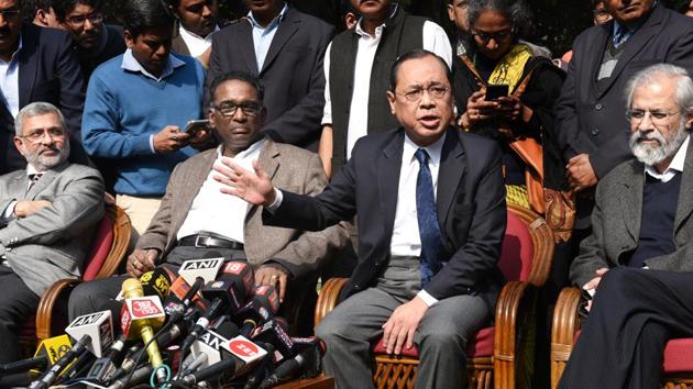 Supreme Court judges (from left) Kurian Joseph, J Chelameswar, Ranjan Gogoi and Madan Lokur address the media in New Delhi on Friday. (Arvind Yadav/HT Photo) Supreme Court judges (from left) Kurian Joseph, J Chelameswar, Ranjan Gogoi and Madan Lokur address the media in New Delhi on Friday. (Arvind Yadav/HT Photo)