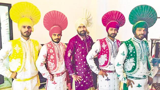 Members of Rabab Bhangra Force group all decked up in traditional attires for a performance. (HT Photo) Members of Rabab Bhangra Force group all decked up in traditional attires for a performance. (HT Photo)