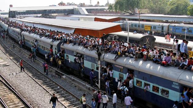 Passenger traffic grew by 0.7 % in 2017-18: Railway official | Latest ...