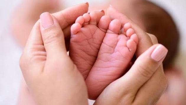 CCTV footage showed a woman in pink sari fleeing the hospital with the baby.(Getty Images/iStockphoto)