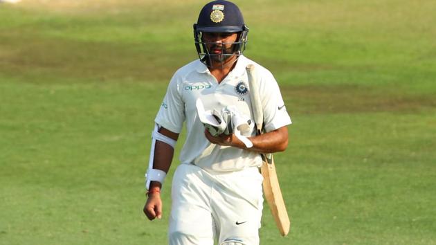Ngidi then had Parthiv Patel (19) caught behind to reduce India to 164/5.  (BCCI ) 