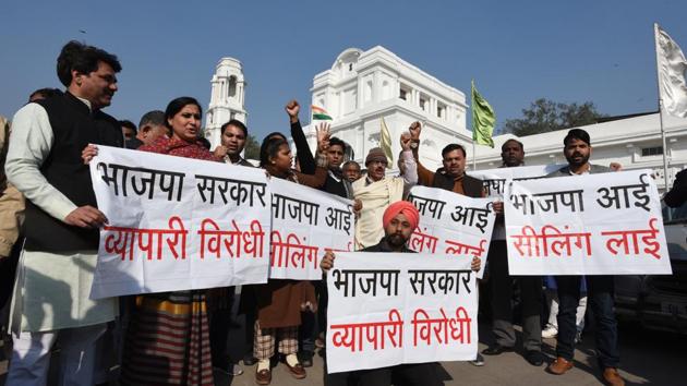 AAP MLAs protest against MCD against sealing of shops at Delhi Vidhan Sabha in New Delhi on Monday. (Sonu Mehta/HT PHOTO) AAP MLAs protest against MCD against sealing of shops at Delhi Vidhan Sabha in New Delhi on Monday. (Sonu Mehta/HT PHOTO)