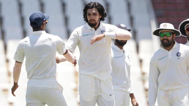 Indian bowler Ishant Sharma (C) celebrates the dismissal of South Africa captain Faf du Plessis (not in picture) during the second day of the second Test at SuperSport Park in Centurion.(AFP)