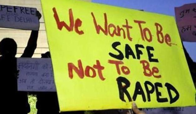 The 23-year-old woman was dumped near Sikri village on Mathura Road from where she contacted her brother.(HT FILE) The 23-year-old woman was dumped near Sikri village on Mathura Road from where she contacted her brother.(HT FILE)