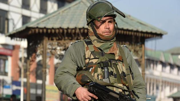 An Indian paramilitary trooper stands guard in Srinagar on Monday. (AFP Photo) An Indian paramilitary trooper stands guard in Srinagar on Monday. (AFP Photo)