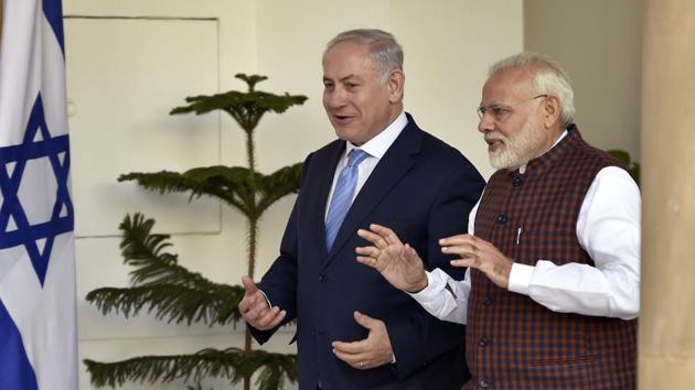 India's Prime Minister Narendra Modi, (R) and Israeli Prime Minister Benjamin Netanyahu seen prior to a meeting at Hyderabad House in New Delhi , India, on Monday, January 15, 2018.(Ajay Aggarwal/HT PHOTO)