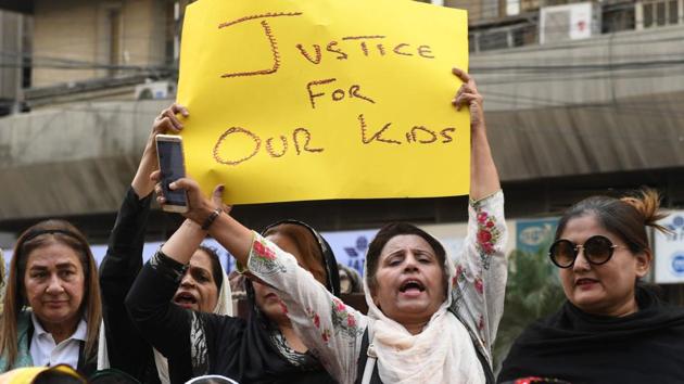 Pakistani civil society activists take part in a protest after a child was raped and murdered in Karachi. (AFP Photo) Pakistani civil society activists take part in a protest after a child was raped and murdered in Karachi. (AFP Photo)