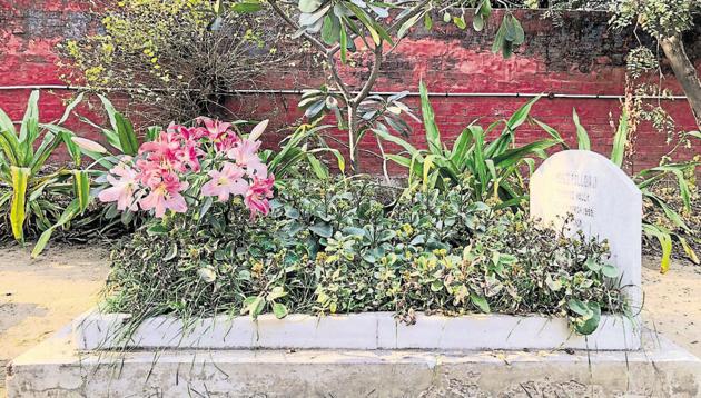 Parsi cemetery, called Aramgah or the House of Rest, at Prithviraj Road. (Mayank Austen Soofi / HT Photo) Parsi cemetery, called Aramgah or the House of Rest, at Prithviraj Road. (Mayank Austen Soofi / HT Photo)