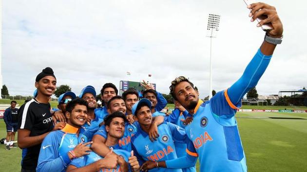 The Indian cricket team players pose for a selfie after the victory. (ICC)