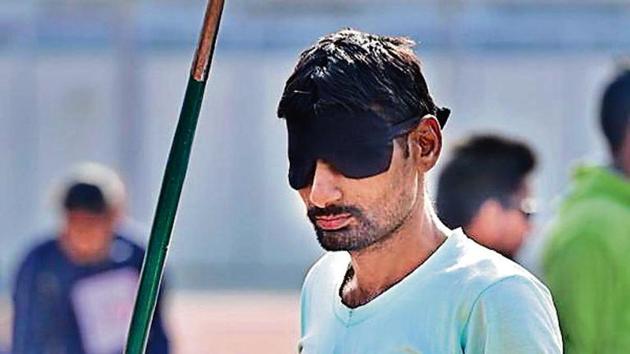 Para-athlete Jasvant Kumar, who is a 100 percent visually impared javelin thrower, stopped competing in 2012, after his father’s death put the family under big financial distress.(HT Photo)