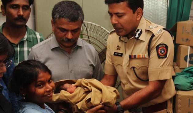 The newborn was returned to his mother on Monday.(Praful Gangurde/HT)