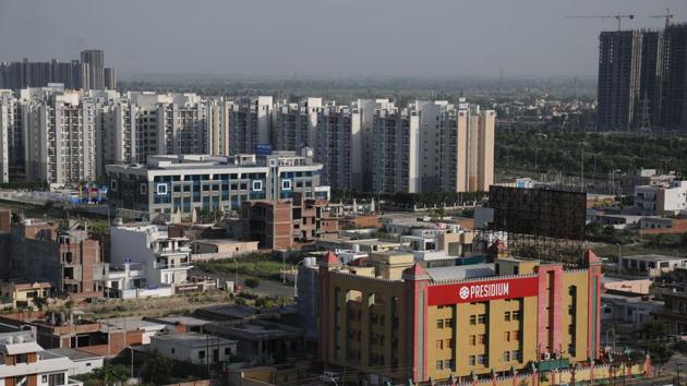 Noida and Greater Noida areas of the Gautam Budh Nagar district are home to over 1,200 apartment complexes. (S Burmaula/HT Photo) Noida and Greater Noida areas of the Gautam Budh Nagar district are home to over 1,200 apartment complexes. (S Burmaula/HT Photo)