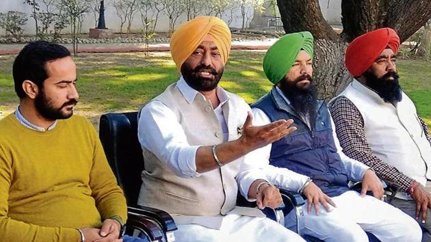 Sukhpal Singh Khaira (2L), leader of the opposition in the Punjab Vidhan Sabha, with fellow AAP MLAs (from left) Meet Hayer, Pirmal Singh Khalsa and Baldev Singh, addressing reporters at his residence in Chandigarh on Tuesday. (HT Photo) Sukhpal Singh Khaira (2L), leader of the opposition in the Punjab Vidhan Sabha, with fellow AAP MLAs (from left) Meet Hayer, Pirmal Singh Khalsa and Baldev Singh, addressing reporters at his residence in Chandigarh on Tuesday. (HT Photo)