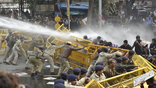 The Hyderabad University took a tough stand as protests engulfed the campus immediately after Vemula’s death, but peace seems to have returned two years on. Other than groups of students protesting on and off at a memorial for the research scholar close to a shopping complex on the campus, no large-scale event has bothered the authorities. (Vipin Kumar / HT Photo) The Hyderabad University took a tough stand as protests engulfed the campus immediately after Vemula’s death, but peace seems to have returned two years on. Other than groups of students protesting on and off at a memorial for the research scholar close to a shopping complex on the campus, no large-scale event has bothered the authorities. (Vipin Kumar / HT Photo)