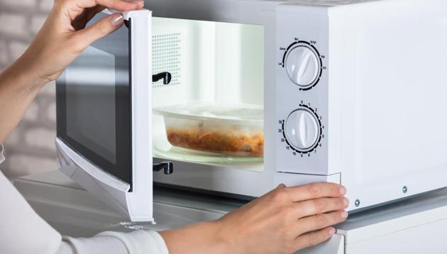 Consumers tend to buy new appliances before the existing ones reach the end of their useful life, as electronic goods have become fashionable and ‘status’ items. (Shutterstock) Consumers tend to buy new appliances before the existing ones reach the end of their useful life, as electronic goods have become fashionable and ‘status’ items. (Shutterstock)