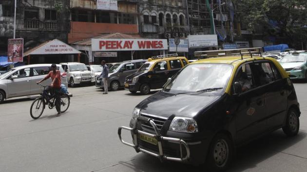 Majority of vehicles, especially taxis, SUVs and heavy vehicles are fitted with crash guards made of iron, steel or aluminum. (HT FILE) Majority of vehicles, especially taxis, SUVs and heavy vehicles are fitted with crash guards made of iron, steel or aluminum. (HT FILE)