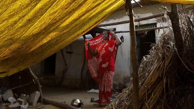 The Masan Jogi ‘galli’ was a place to be avoided, smelling of arrack, consumed copiously by both sexes after sundown. Tulsabai’s ‘galli’ only received electricity and water this past year, after she became the sarpanch. Her community understands, if they are to participate in a new India they must let go of old ways. (Anshuman Poyrekar / HT Photo) 
