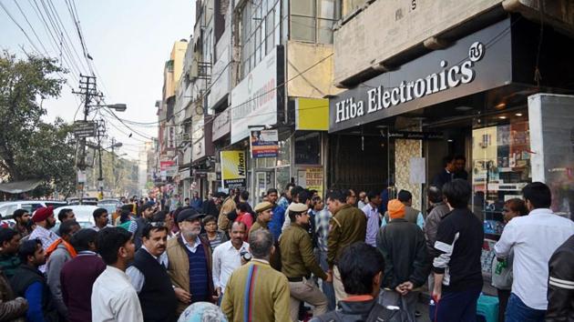 The North Delhi Municipal Corporation sealed 85 shops and establishments in New Rajinder Nagar, Paharganj and Malka Ganj. (HT Photo) The North Delhi Municipal Corporation sealed 85 shops and establishments in New Rajinder Nagar, Paharganj and Malka Ganj. (HT Photo)