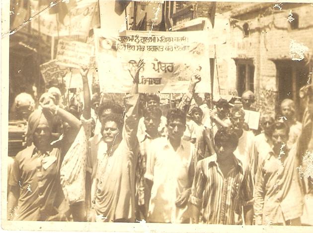 A procession of the Punjab Dalit Panthers.(Courtesy Forward Press)