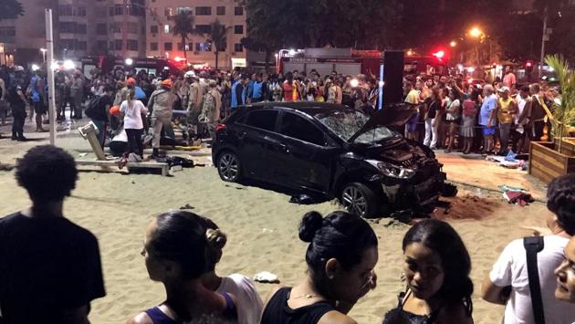 A vehicle that ran over people at Copacabana beach is seen in Rio de Janeiro, Brazil on January 18. According local media, a baby was killed and at least 15 injured during the incident. (Sebastian Rocandio / REUTERS) A vehicle that ran over people at Copacabana beach is seen in Rio de Janeiro, Brazil on January 18. According local media, a baby was killed and at least 15 injured during the incident. (Sebastian Rocandio / REUTERS)
