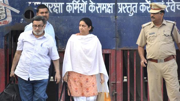 Rajesh Talwar and Nupur Talwar walk free after four years in Dasna jail in Ghaziabad on October 16.(HT File Photo)