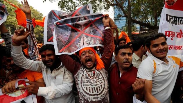 Members of the Rajput community protest against the release of the upcoming Bollywood movie 'Padmaavat' in Mumbai on January 12, 2018. (Danish Siddiqui / REUTERS) Members of the Rajput community protest against the release of the upcoming Bollywood movie 'Padmaavat' in Mumbai on January 12, 2018. (Danish Siddiqui / REUTERS)