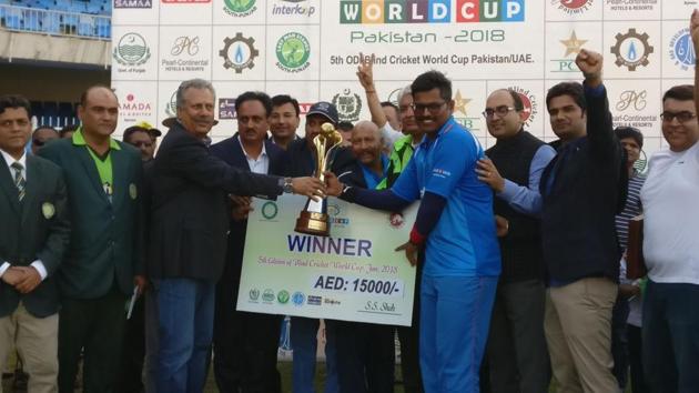 Indian captain Ajai Kumar Reddy receiving the winner’s cheque. (Twitter) Indian captain Ajai Kumar Reddy receiving the winner’s cheque. (Twitter)