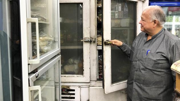 The old fridge at Oriental Fruit Mart in Connaught Place, E-block. (Mayank Austen Soofi / HT Photo) The old fridge at Oriental Fruit Mart in Connaught Place, E-block. (Mayank Austen Soofi / HT Photo)