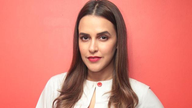 Neha Dhupia says that while aping other people and trying to be somebody else, you end up making mistakes.(Shivam Saxena/HT)