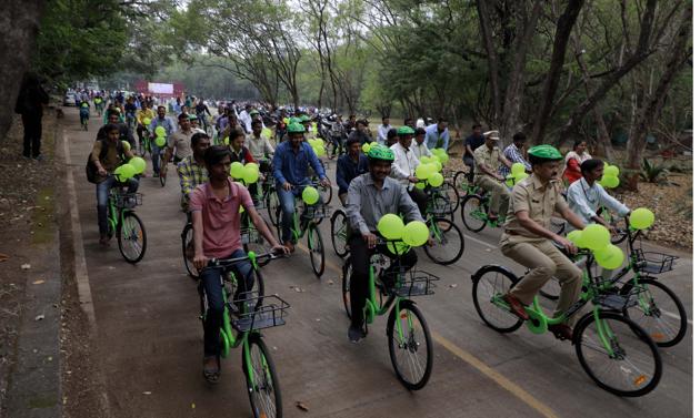 Bicycle Plan envisages that the city would eventually have 4.75 lakh cycles on the roads in the next three years. (HT File Photo) Bicycle Plan envisages that the city would eventually have 4.75 lakh cycles on the roads in the next three years. (HT File Photo)