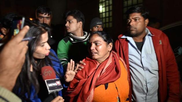 A TV news crew speaks to a woman at a hospital after a fire at a firecracker factory in north Delhi's Bawana Industrial Area on January 20 killed 17 people. (Sanchit Khanna/ HT Photo) A TV news crew speaks to a woman at a hospital after a fire at a firecracker factory in north Delhi's Bawana Industrial Area on January 20 killed 17 people. (Sanchit Khanna/ HT Photo)