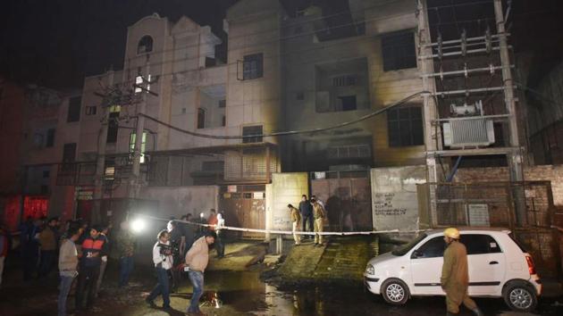 The two-storey building in Delhi’s Bawana Industrial Area caught fire on Saturday.(Sanchit Khanna/HT Photo) The two-storey building in Delhi’s Bawana Industrial Area caught fire on Saturday.(Sanchit Khanna/HT Photo)