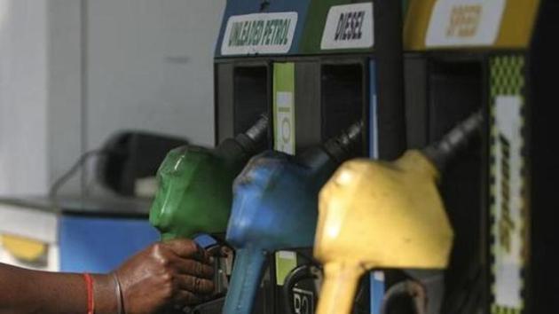 A cut in excise duty on petrol and diesel in the budget would pose challenges as the government is struggling to tackle a widening fiscal gap amid falling tax revenues due to the implementation of GST.(Reuters File Photo)