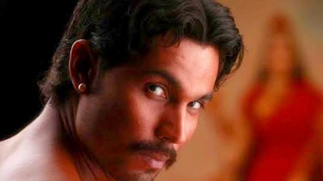 Randeep Hooda in a still from Rang Rasiya. Randeep Hooda in a still from Rang Rasiya.