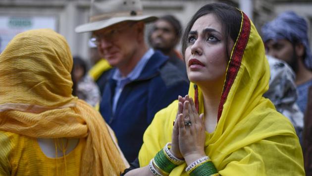 It has been more than seven centuries since but the congregation continues to celebrate Sufi Basant in remembrance of the incident. Special qawwali programmes are organised on the day and spring songs are dedicated to Hazrat Nizamuddin. The qawwali which usually happens in the courtyard, sees an exception for Sufi Basant and is taken to the tombs of Khusro and Hazrat Nizamuddin. (Burhaan Kinu / HT Photo) It has been more than seven centuries since but the congregation continues to celebrate Sufi Basant in remembrance of the incident. Special qawwali programmes are organised on the day and spring songs are dedicated to Hazrat Nizamuddin. The qawwali which usually happens in the courtyard, sees an exception for Sufi Basant and is taken to the tombs of Khusro and Hazrat Nizamuddin. (Burhaan Kinu / HT Photo)