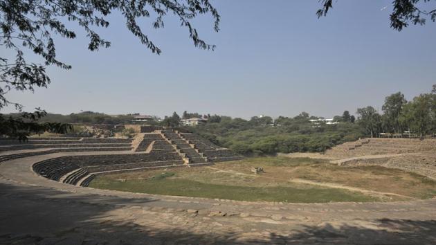 Surajkund is an ancient reservoir in Faridabad, Haryana, said to be built by King Surajpal of the Tomar dynasty.(HT Photo)