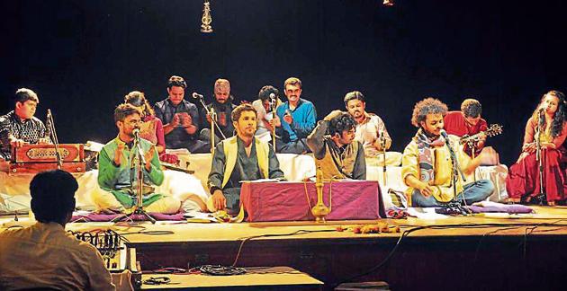 The idea floated by Wide Wings Media, ‘Natyasattak Rajani’ is the first of its kind overnight theatre festival which will bring back memories for many Punekars of attending such plays in the 60s and 70s.(HT FILE PHOTO)