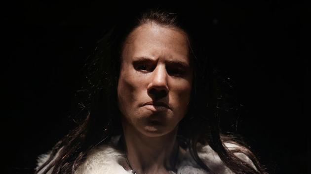 The reconstructed face of 'Dawn', a young woman who lived around 7,000 BC in a cave in Greece, is displayed during a presentation at the Acropolis museum in Athens, Greece, January 19, 2018. (REUTERS) The reconstructed face of 'Dawn', a young woman who lived around 7,000 BC in a cave in Greece, is displayed during a presentation at the Acropolis museum in Athens, Greece, January 19, 2018. (REUTERS)