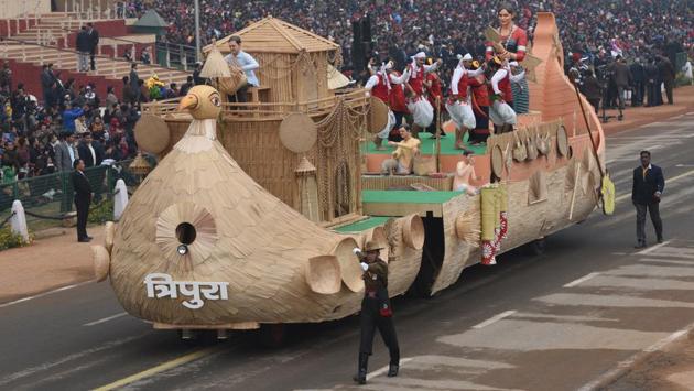 The function’s incomplete without the ubiquitous state tableaux, like the one representing Tripura pictured here. (Mohd Zakir / HT Photo) 